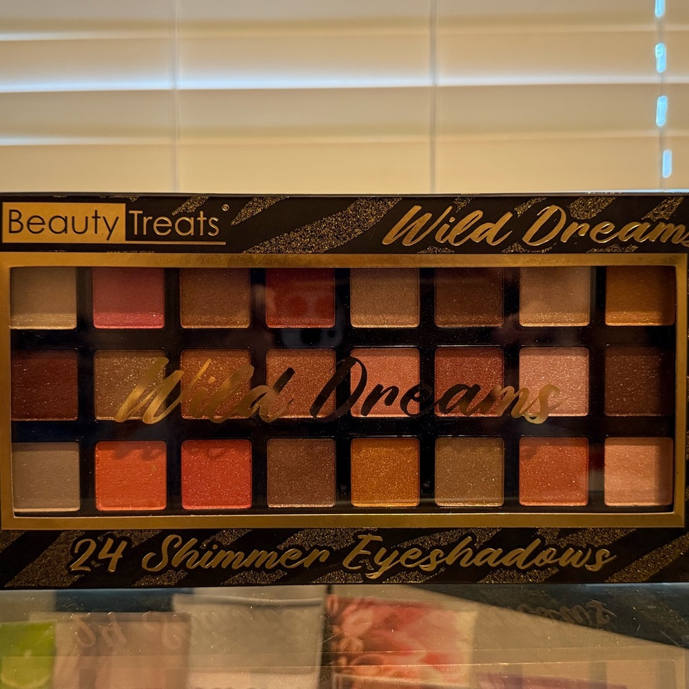 Beauty Treats Wild Dreams Eyeshadow Palette